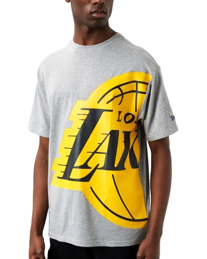 Camiseta new era gris lakers half logo ovrszd tee loslak